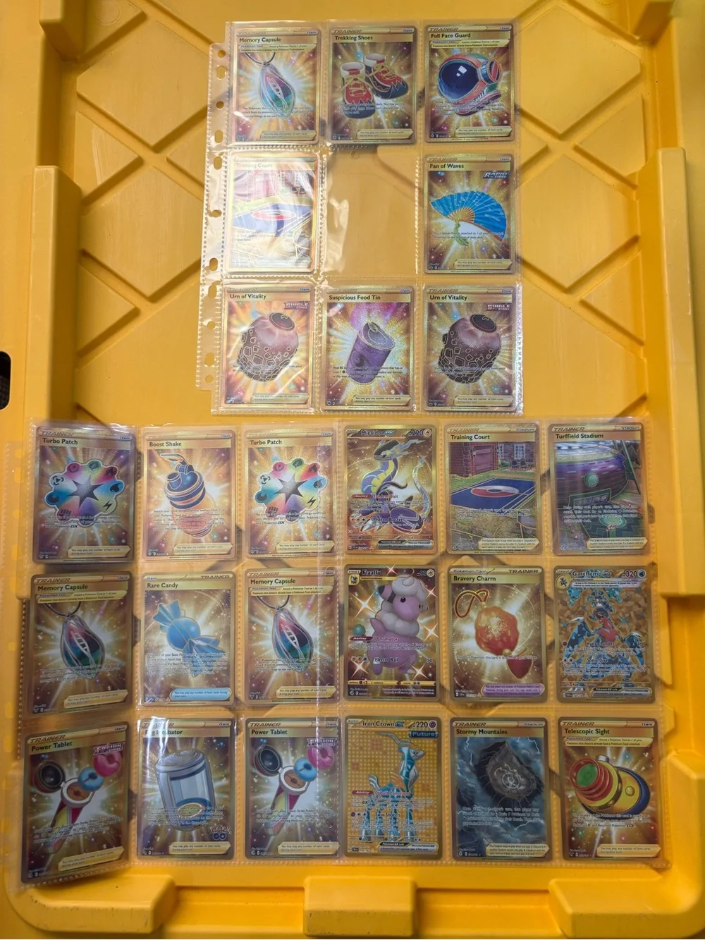 TCG Gold Rare Trainer & Item Collection - Gold Pokemon 26 Nm Card Lot